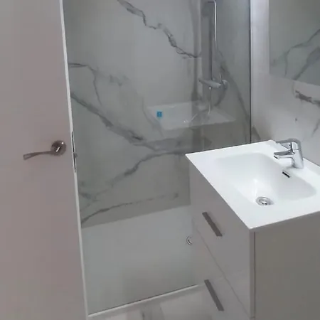 Shining Gold El Dorado With Free Parking And Wifi 아파트